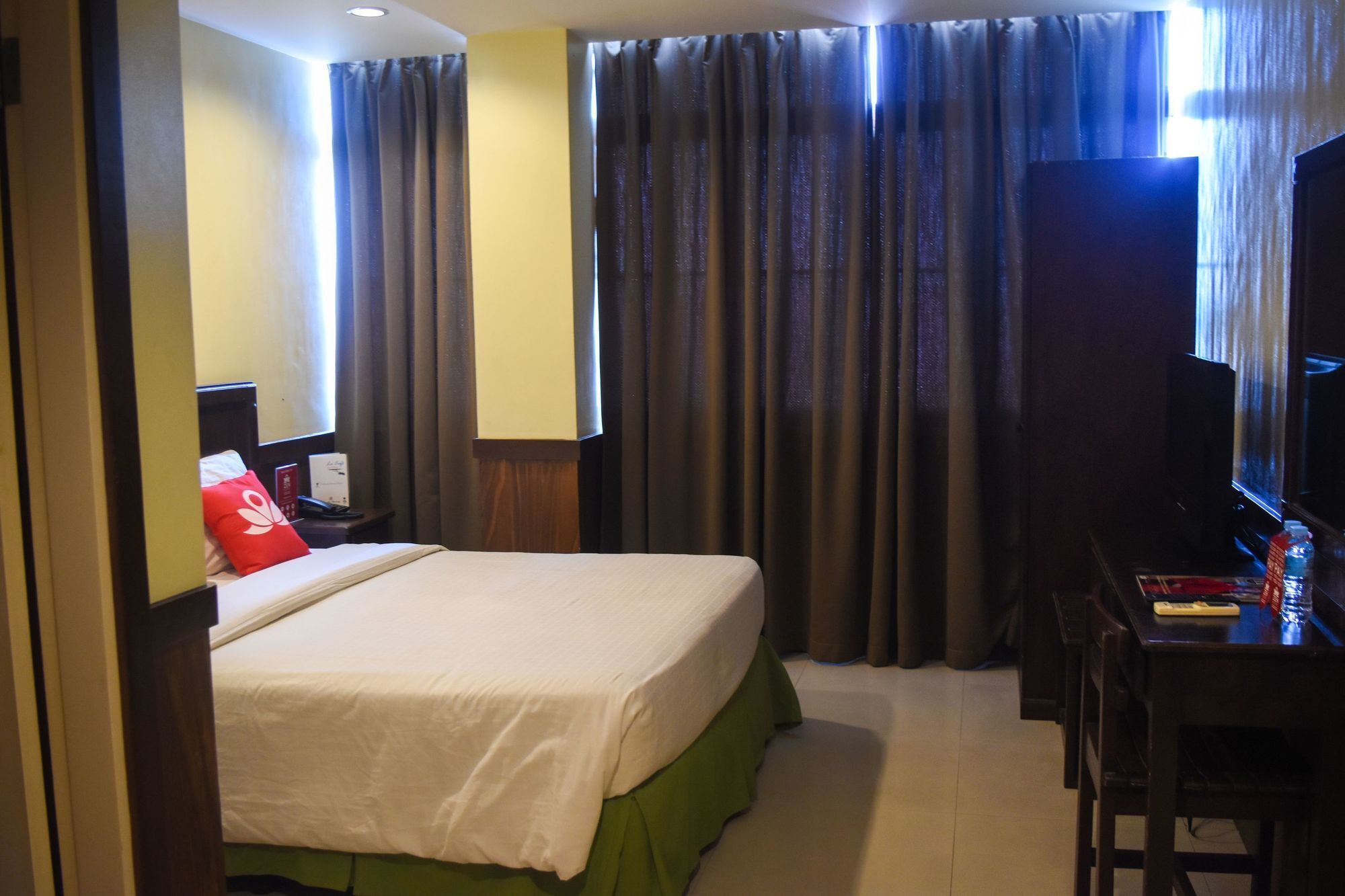 Zen Rooms Roxas Avenue Davao Stadt Exterior foto